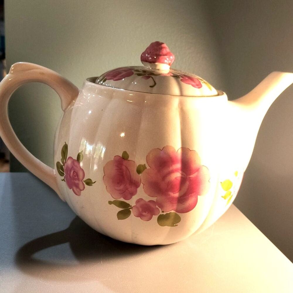 812. Pink Rose Tea Pot by Gibson